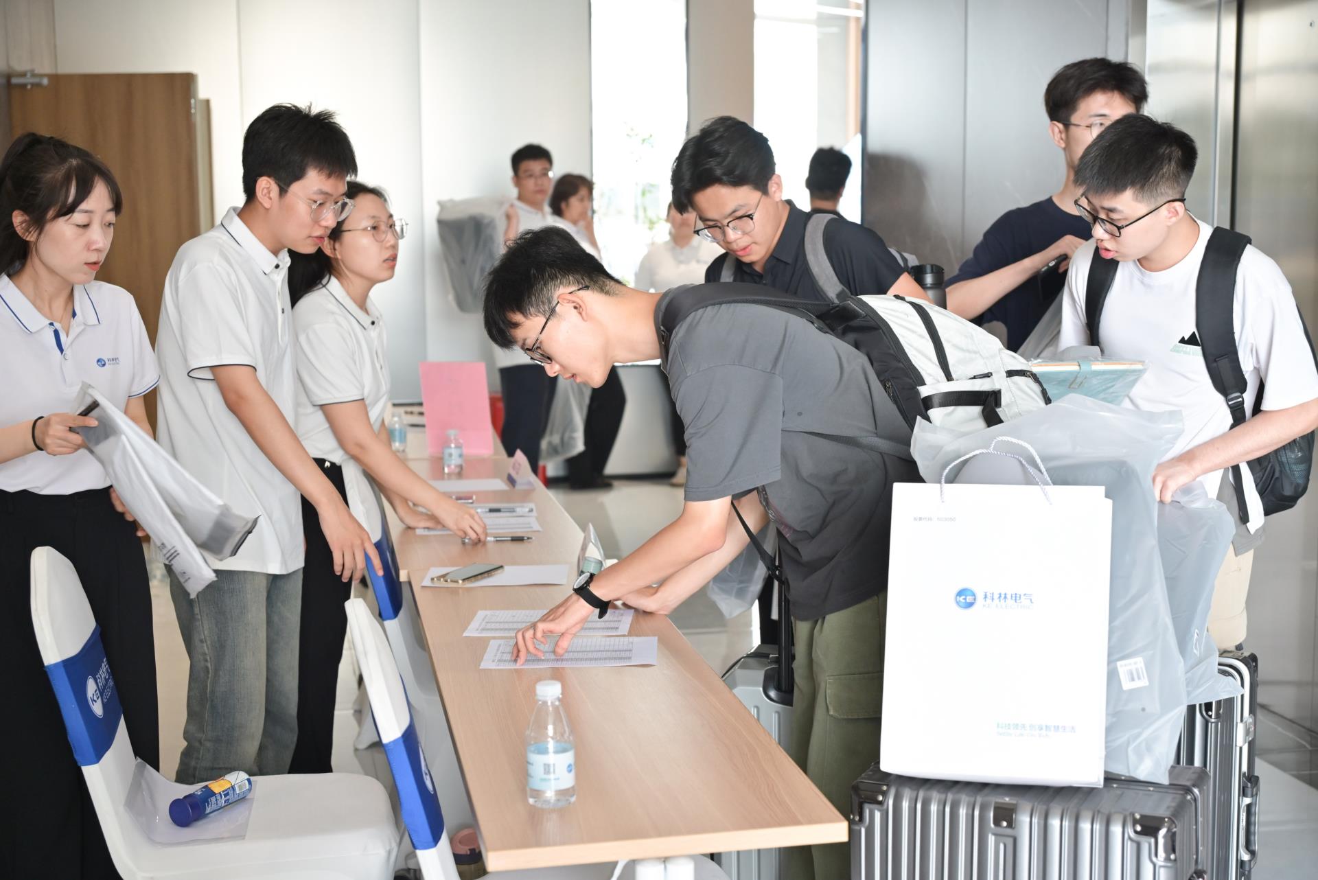 宝马bm1122线路顶级(中国游)有限公司官网